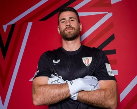 Unai Simón: ‘Conseguir un título con el Athletic me llena mucho más que diez trofeos en otro club’