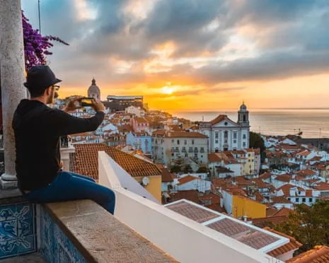 The Reason Behind So Many People from the US Moving to Portugal?
